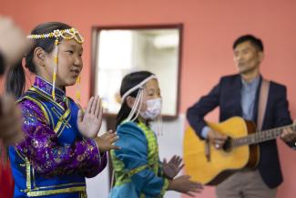 mongolian children singing