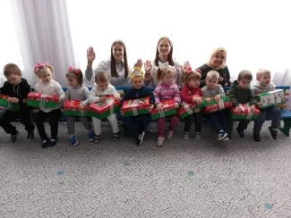 Children with shoebox gifts in Ukraine